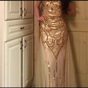 Gatsby inspired 1920’s gown.